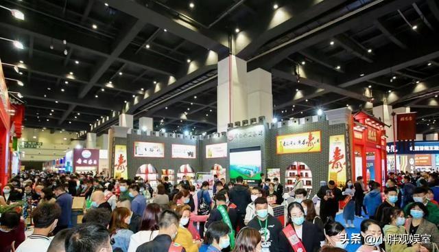 山东小伙捡破烂为生,无意发现酒瓶里的商机,如今1年净赚2个亿赚钱商机项目大全插图7 山东小伙捡破烂为生,无意发现酒瓶里的商机,如今1年净赚2个亿赚钱商机项目大全插图7