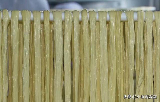 山东小伙捡破烂为生,无意发现酒瓶里的商机,如今1年净赚2个亿赚钱商机项目大全插图11 山东小伙捡破烂为生,无意发现酒瓶里的商机,如今1年净赚2个亿赚钱商机项目大全插图11